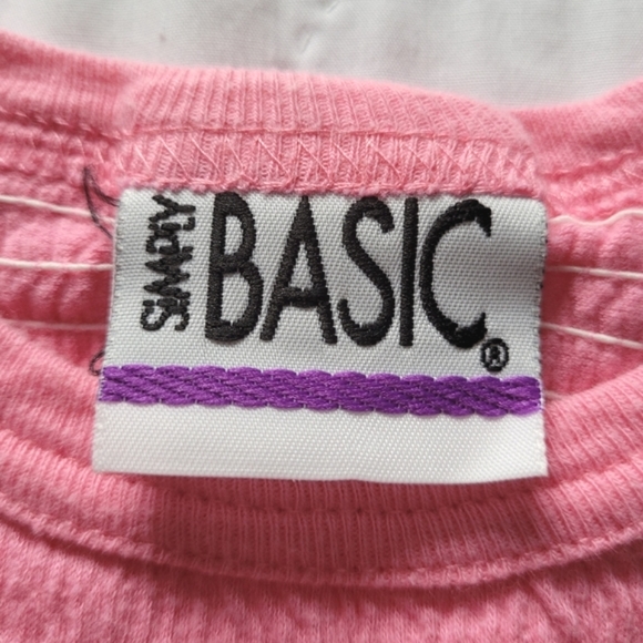 10/$20 โ๏ธ Simply Basic Top - Picture 4 of 8
